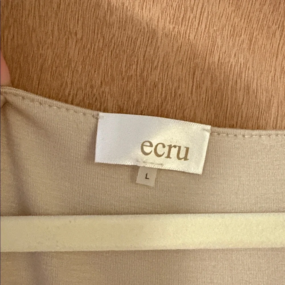 Ecru shell - Picture 2 of 2